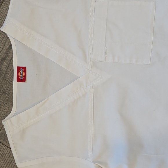 DICKIES SCRUB TOP - Picture 2 of 4